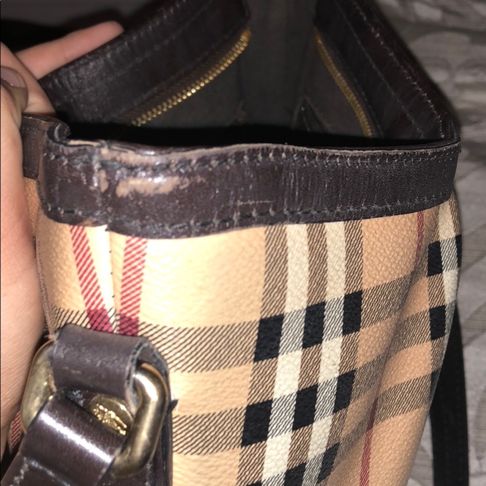 Authentic Burberry Crossbody Shoulder bag - Picture 8 of 8